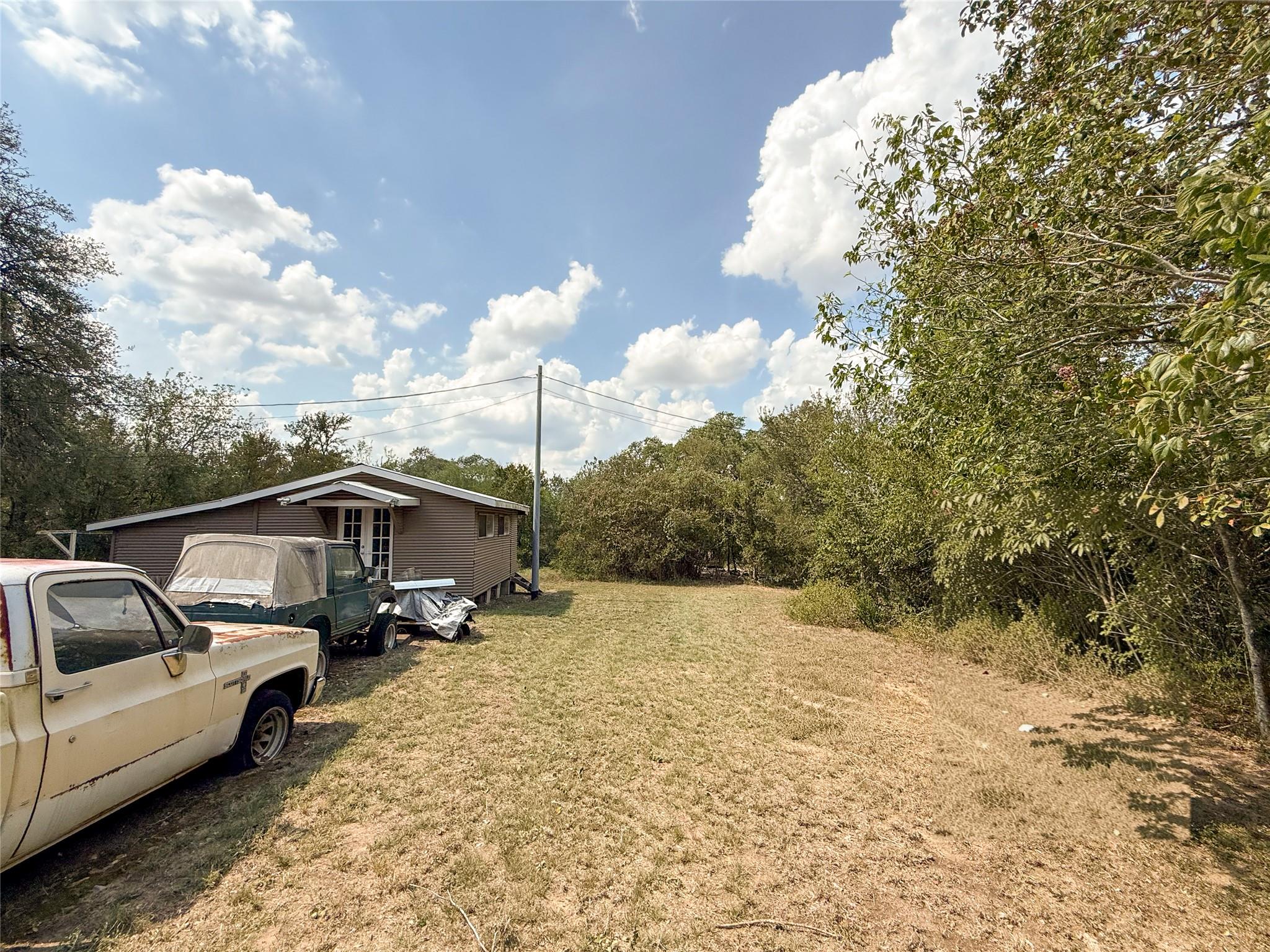 1055 N Franklin St Property Photo 6