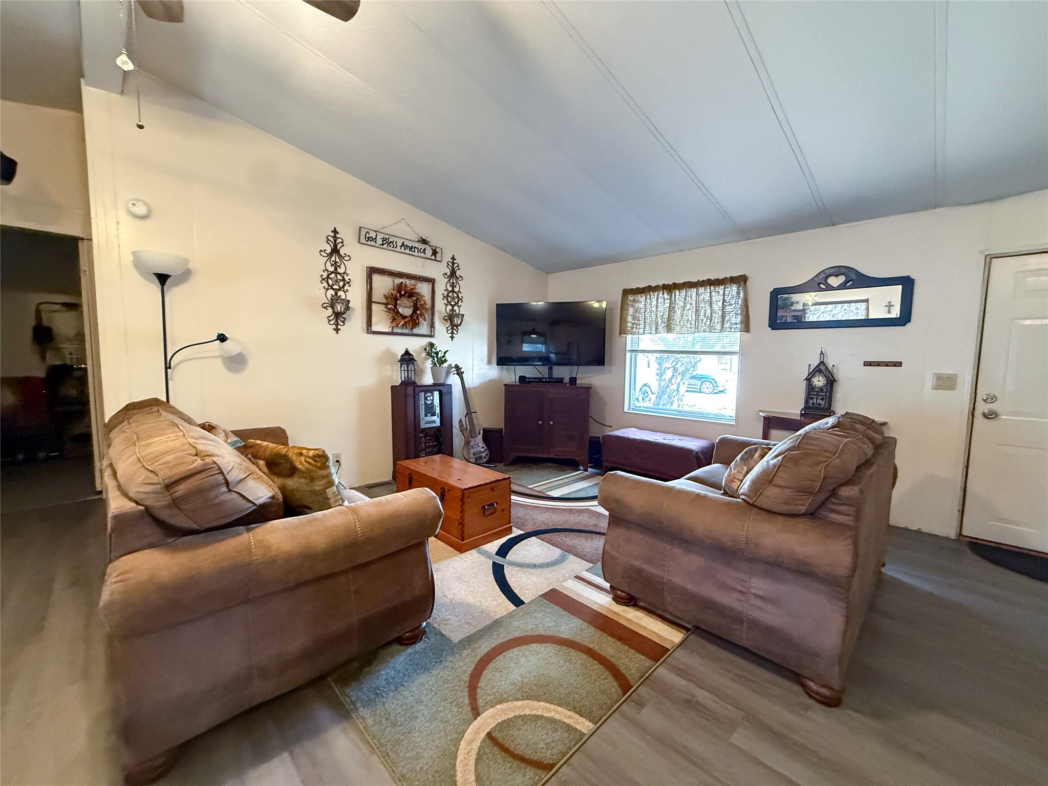 1055 N Franklin St Property Photo 12