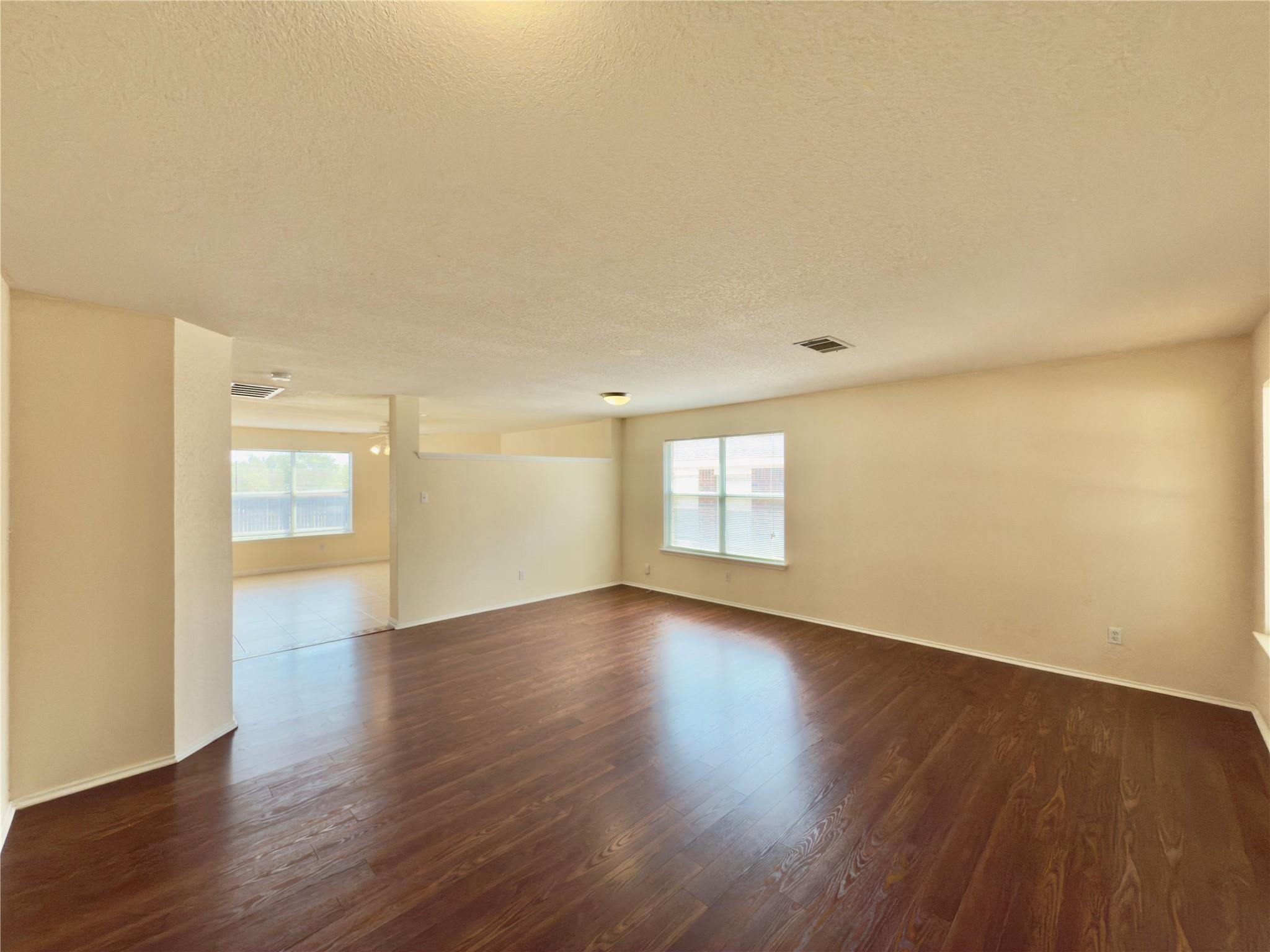 17125 Dashwood Creek Dr Property Photo 4