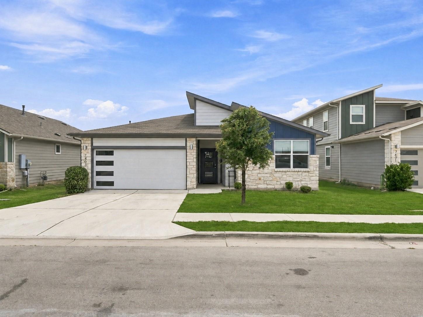 7403 Sagira Path Property Photo 4