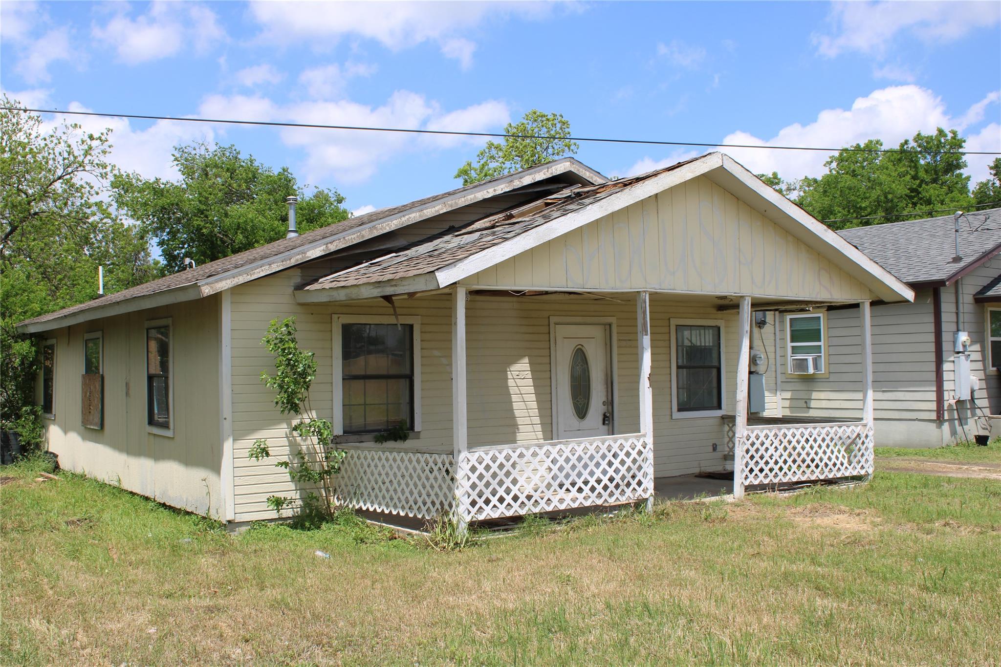 103 S Barker St Property Photo