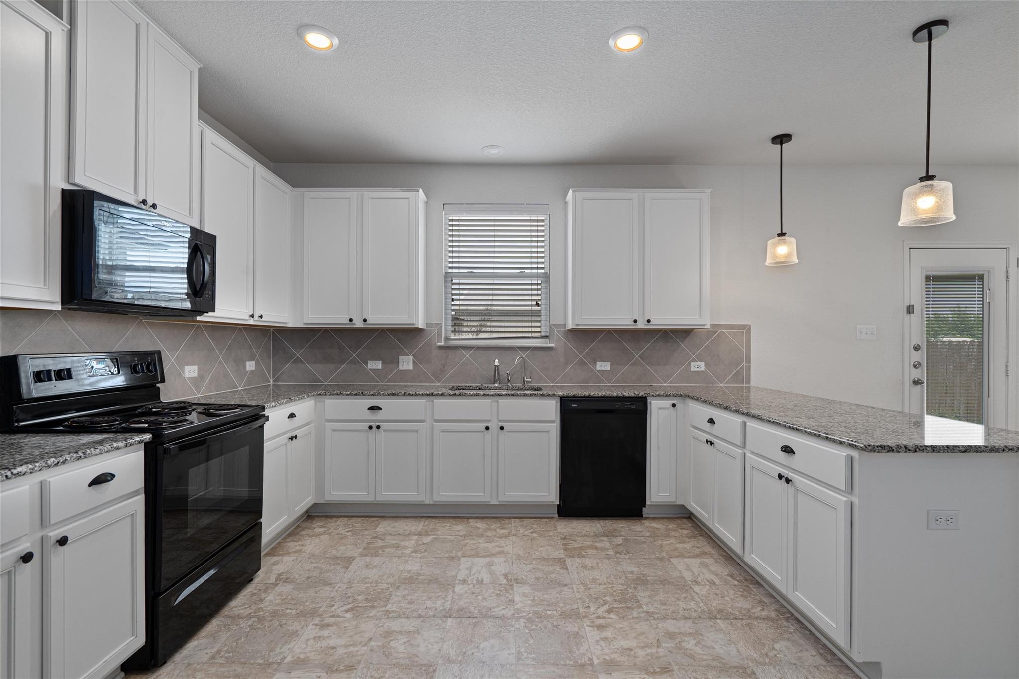 2950 E Old Settlers Blvd #37 Property Photo 11