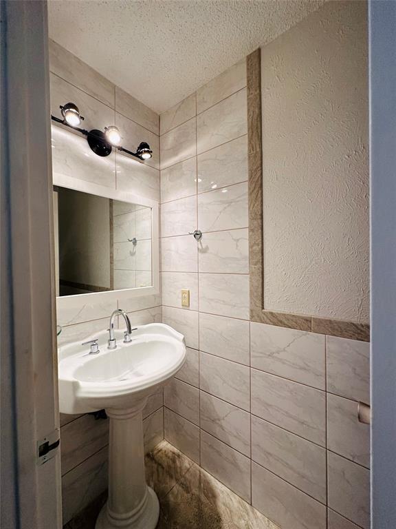 11701 Hidden Quail Dr Property Photo 6