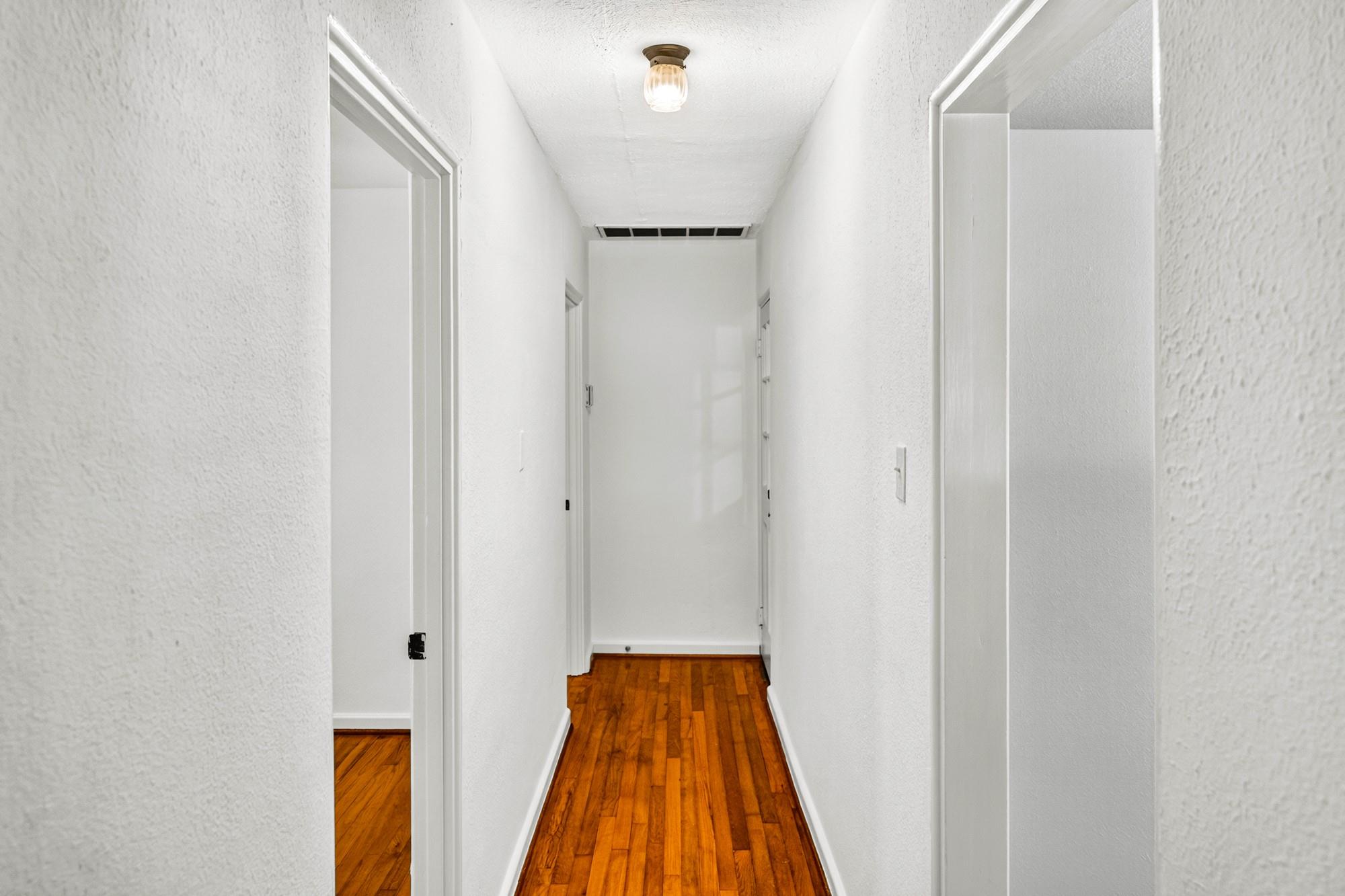 1064 Sycamore St Property Photo 11