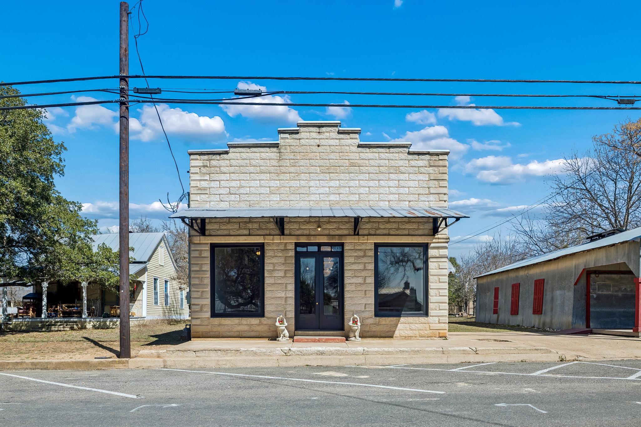 606 High St Property Photo 1