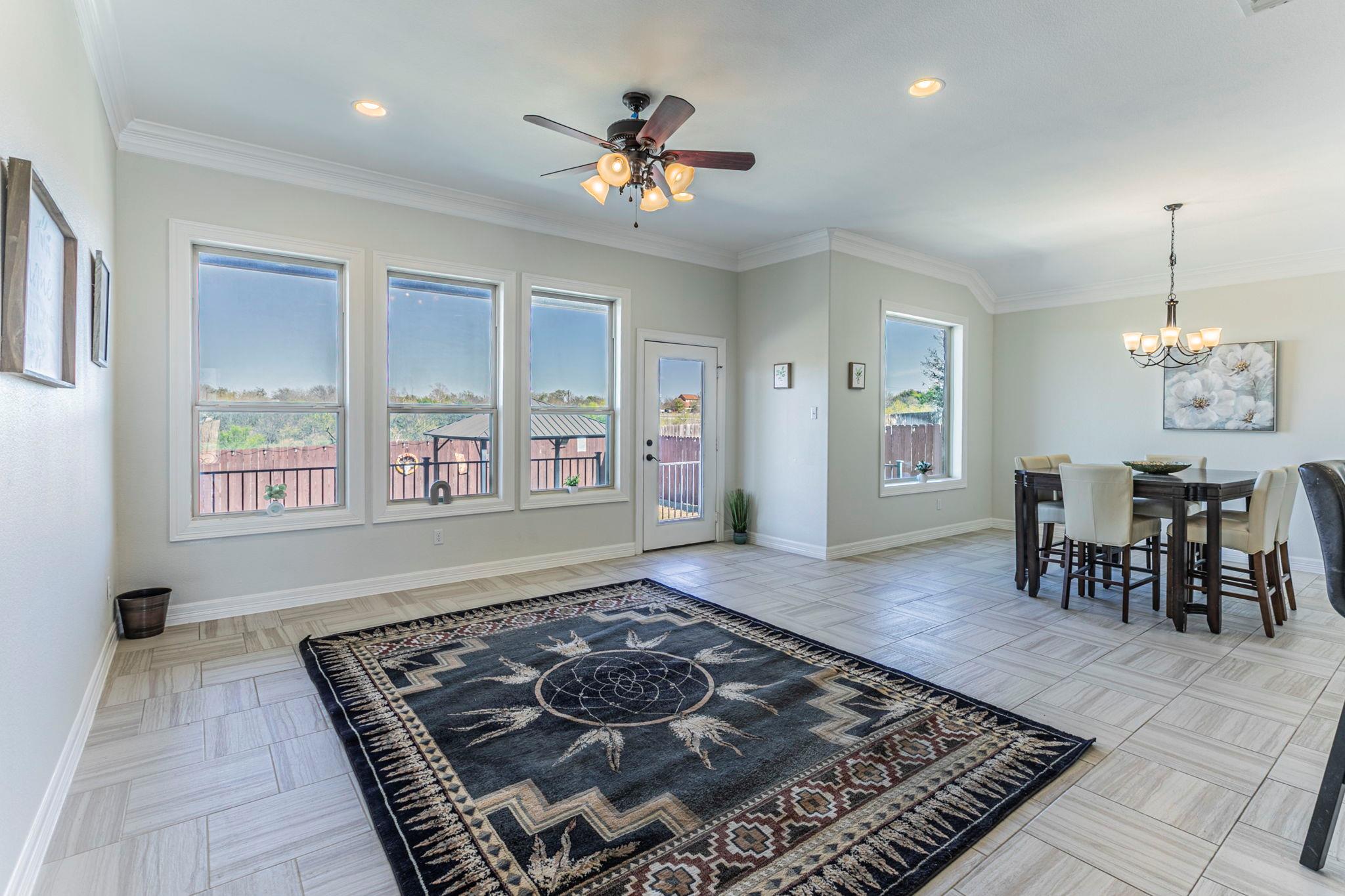 300 Magan Ln Property Photo 2