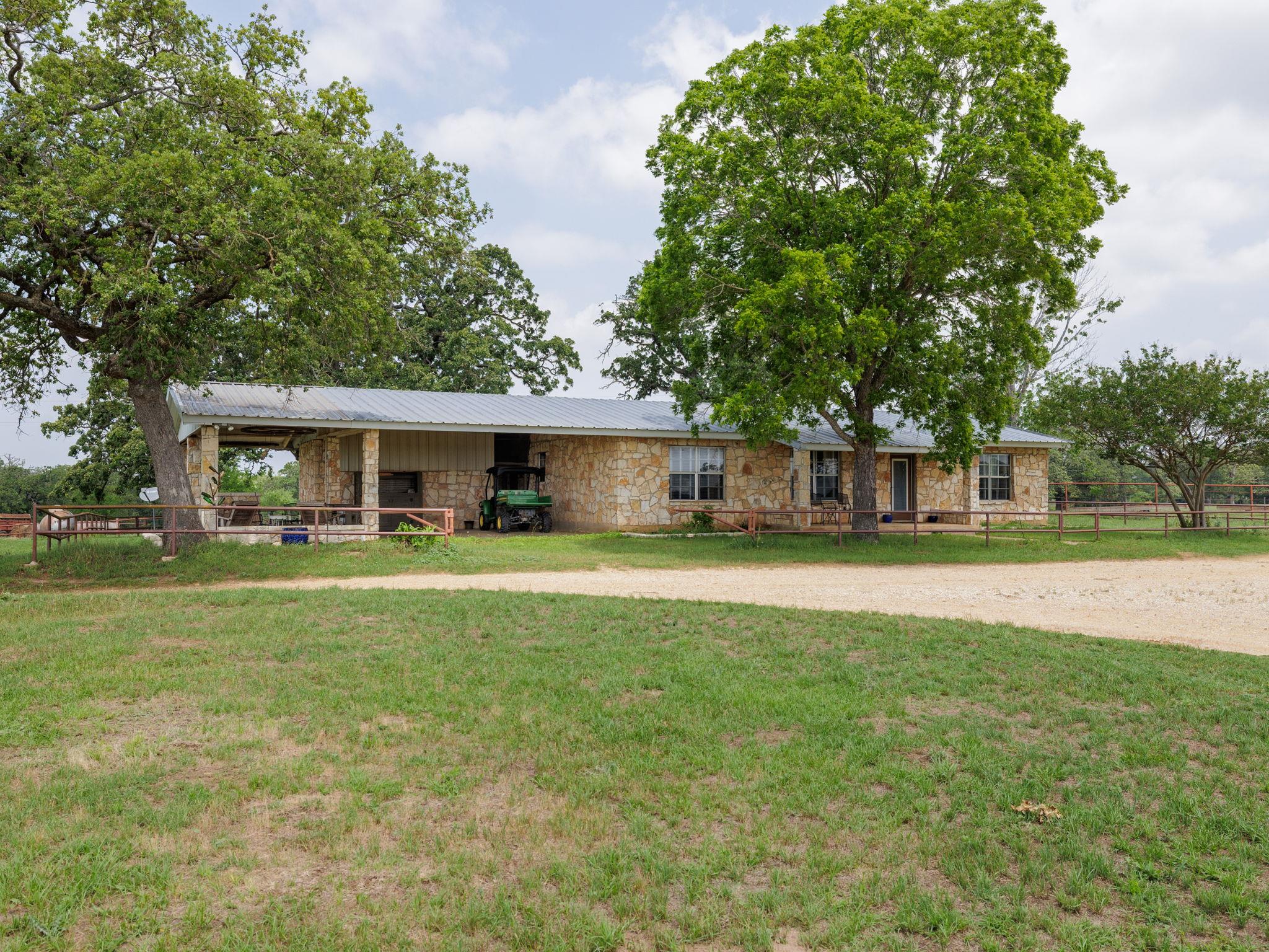 3692 S. Fm 908 Property Photo
