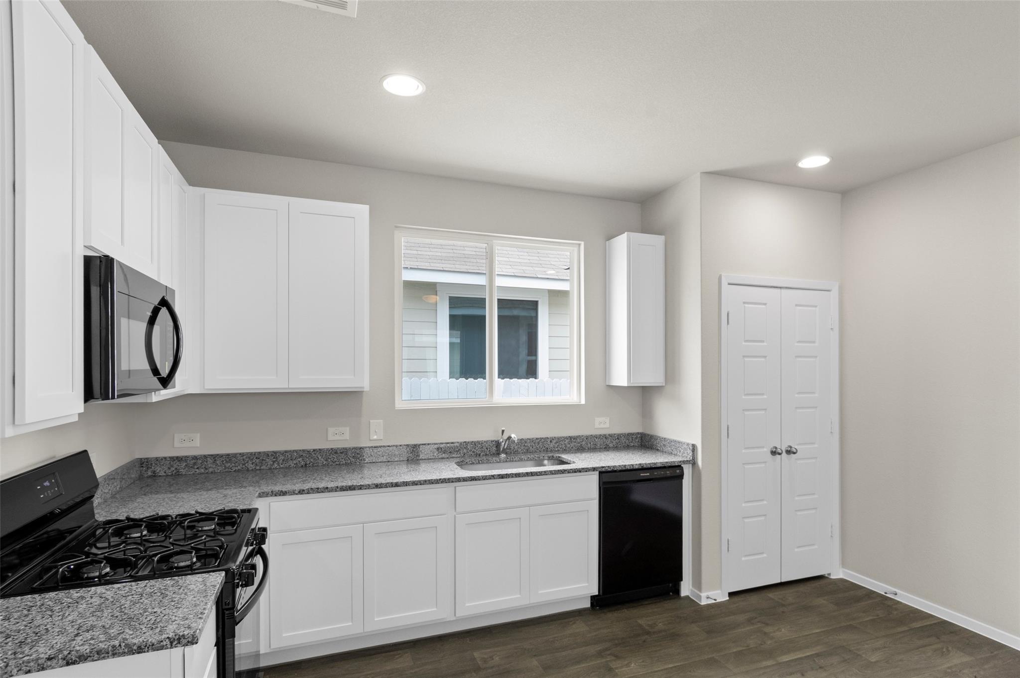 3073 Winding Creek Rd Property Photo 4