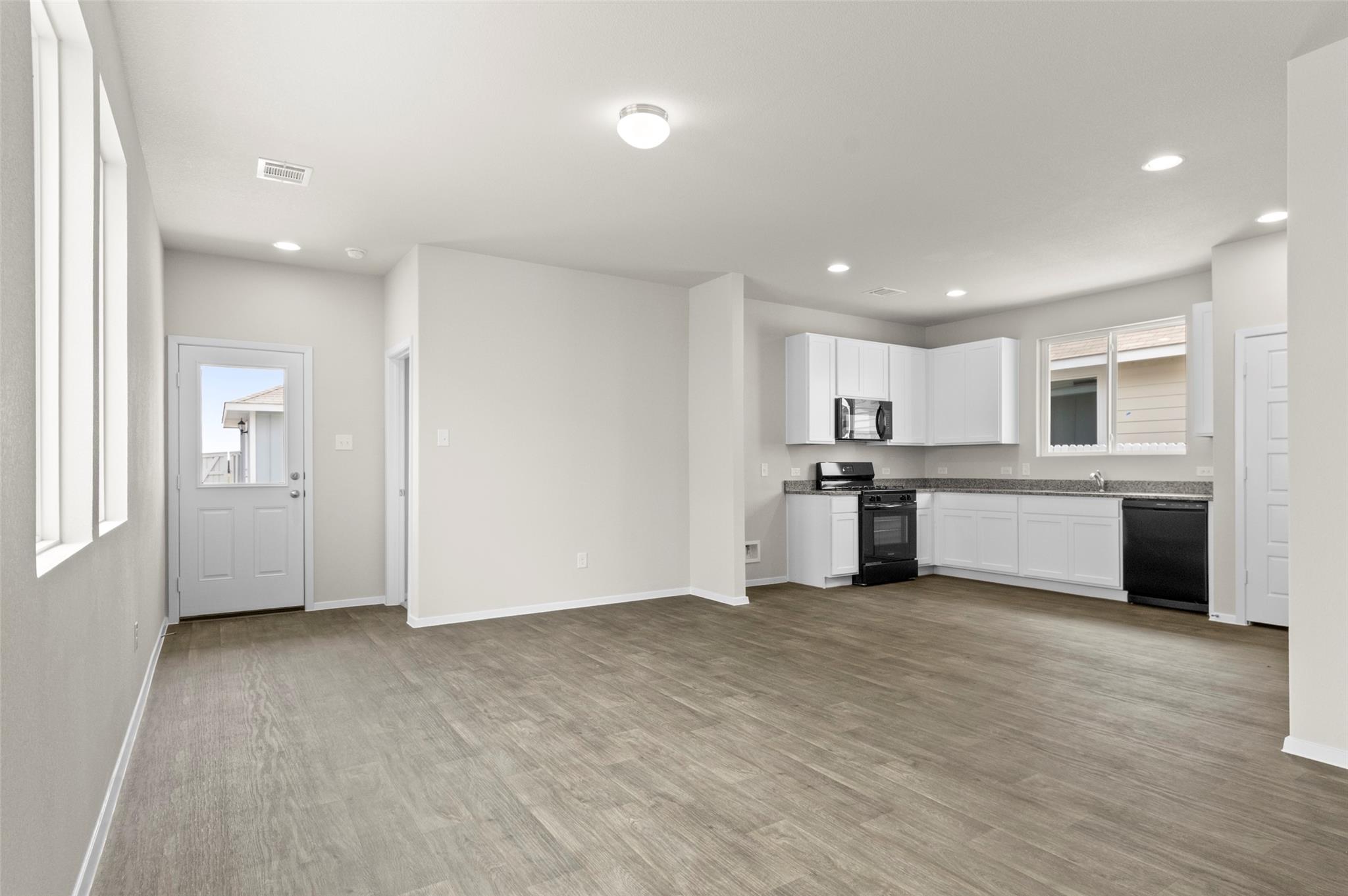 3073 Winding Creek Rd Property Photo 5