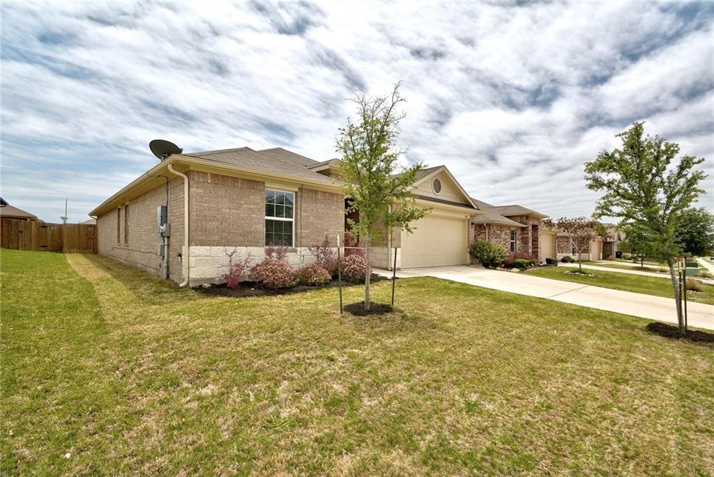 5817 Roderick Dr Property Photo 2