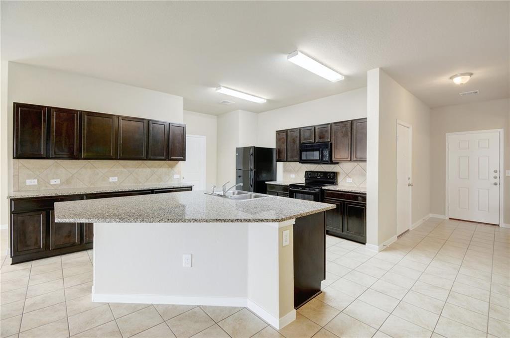 5817 Roderick Dr Property Photo 8