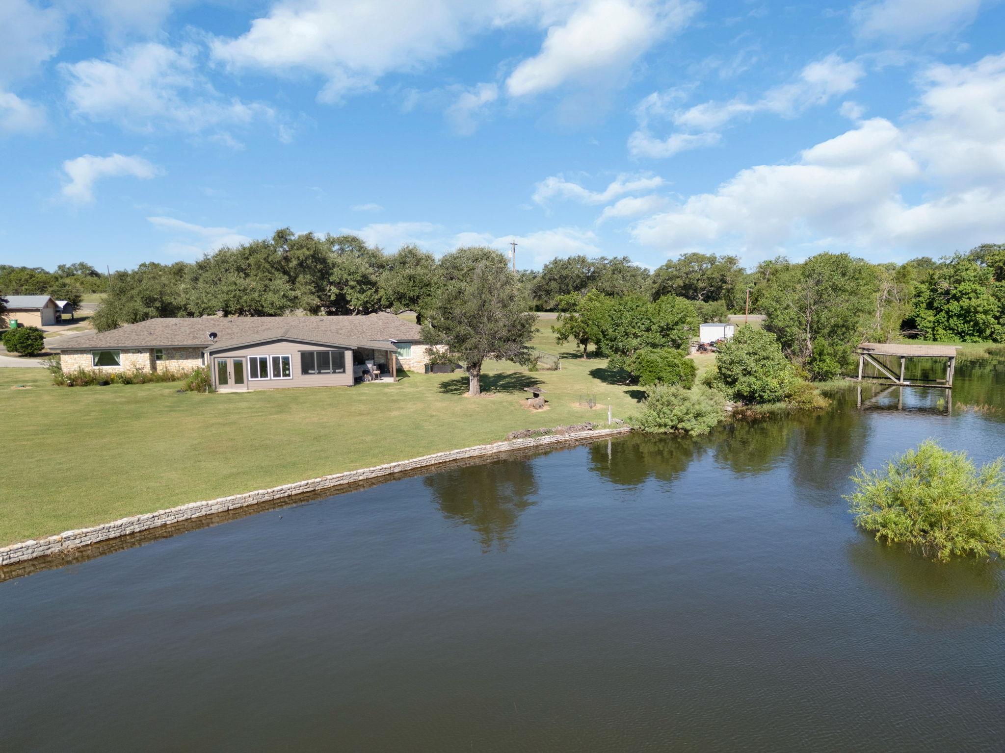208 Iris Lane Ln Property Photo 1