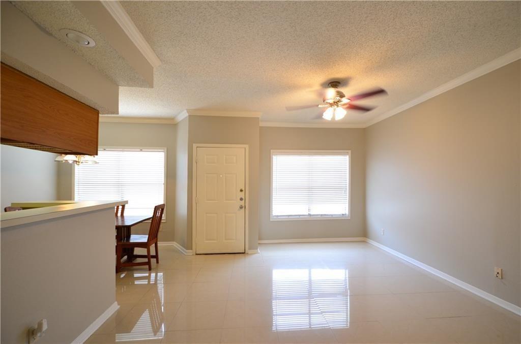 915 W 23rd St #201 Property Photo 3