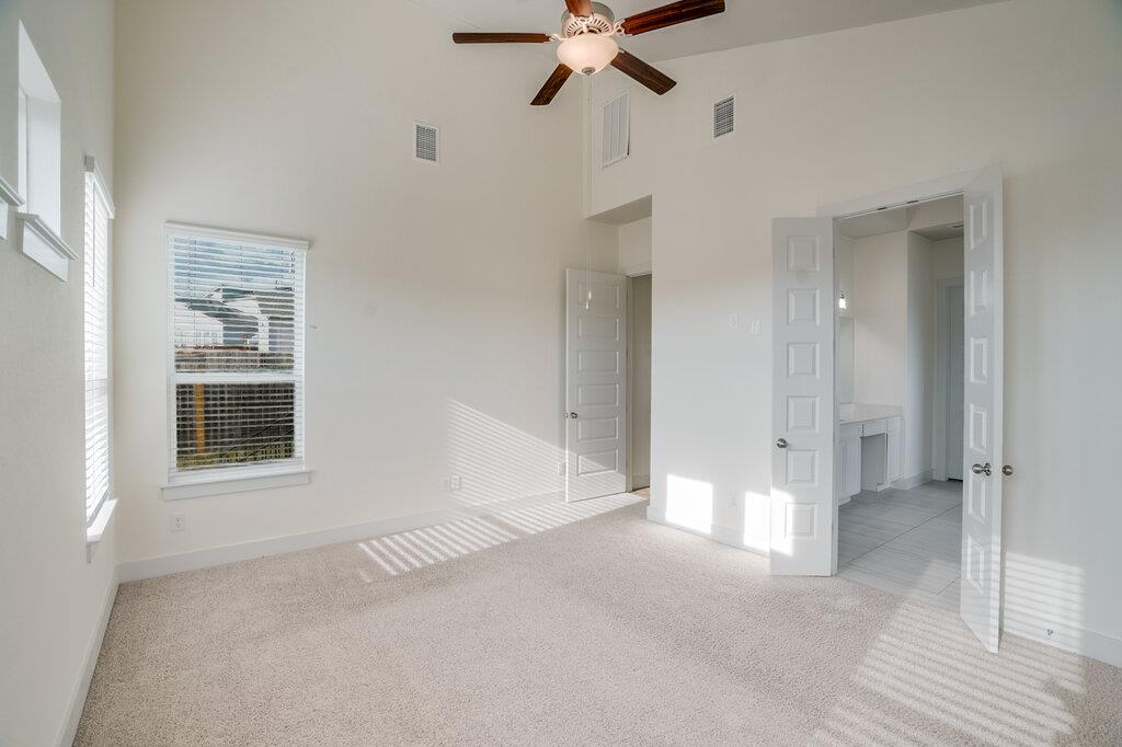 11308 Charger Way Property Photo 12