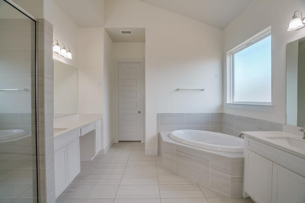 11308 Charger Way Property Photo 13