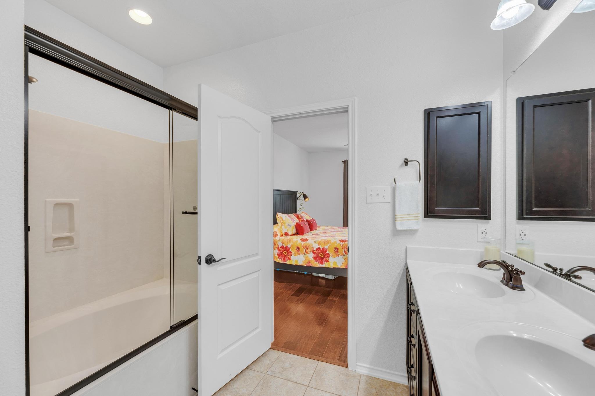 605 Lonesome Lilly Way Property Photo 17