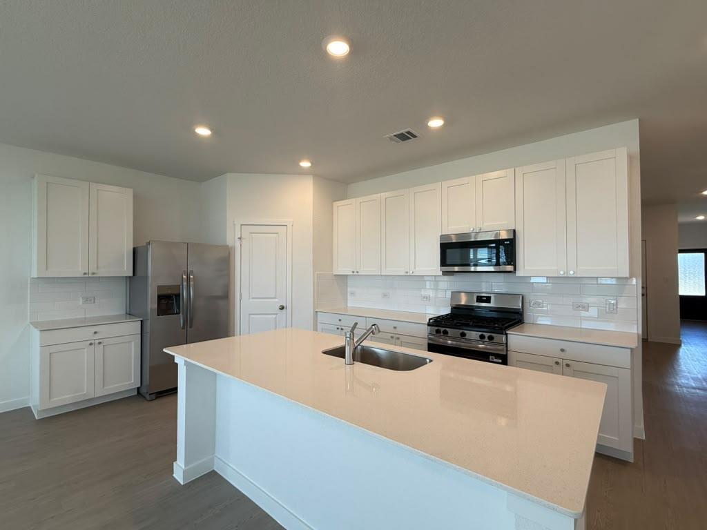 433 Sormonne Loop Property Photo 17