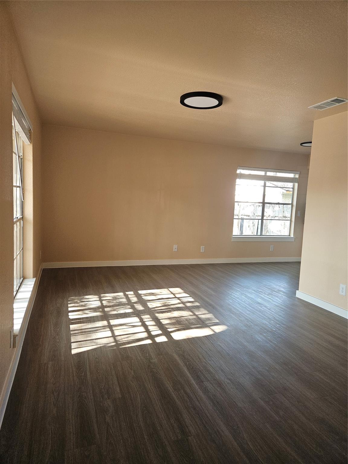 1404 Marlborough Cir A Property Photo 2