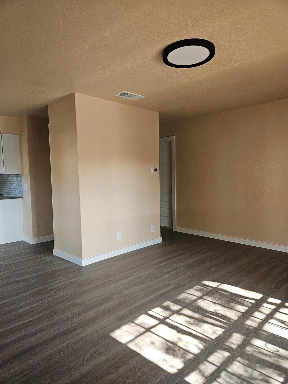 1404 Marlborough Cir A Property Photo 3