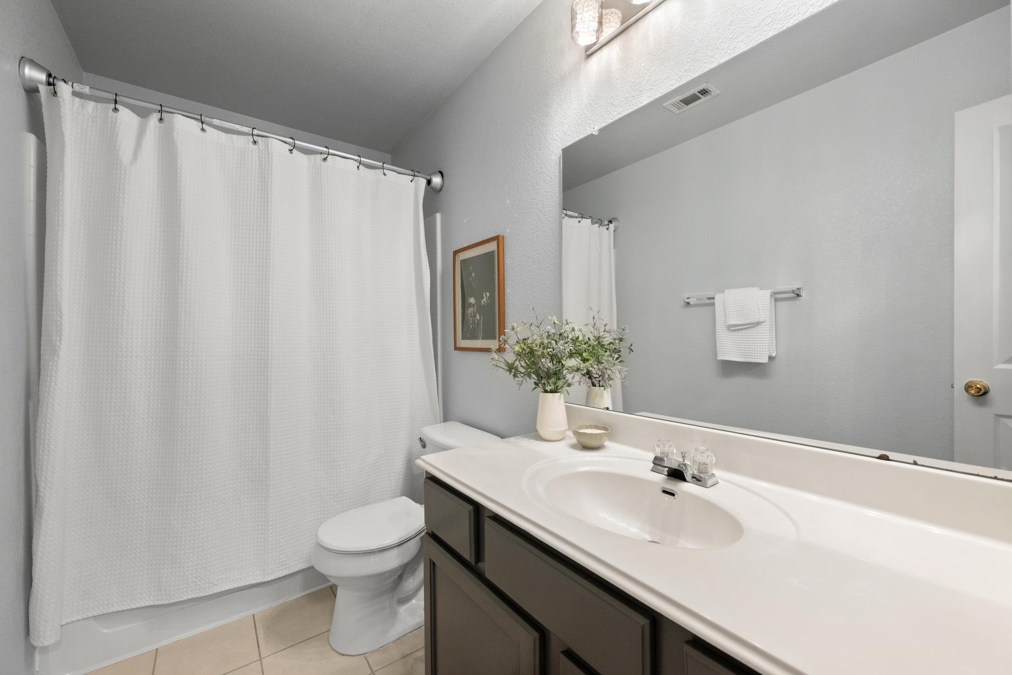 8901 Ovalla Dr Property Photo 28