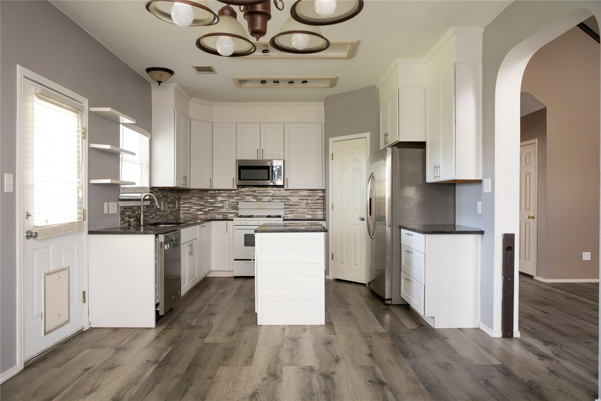 665 Reggie Jackson Trl Property Photo 6