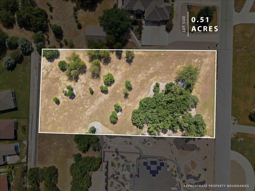 232 Standing Oak Dr Property Photo 13