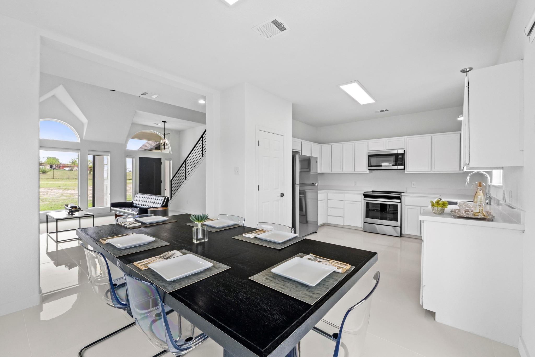 150 Huntclub Dr Property Photo 12
