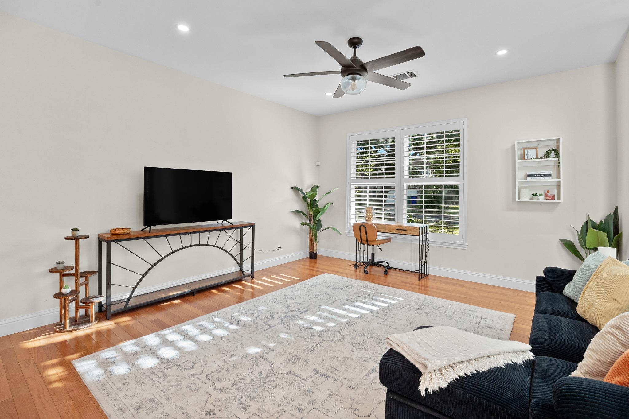 1215 Thistle Trl Property Photo 7