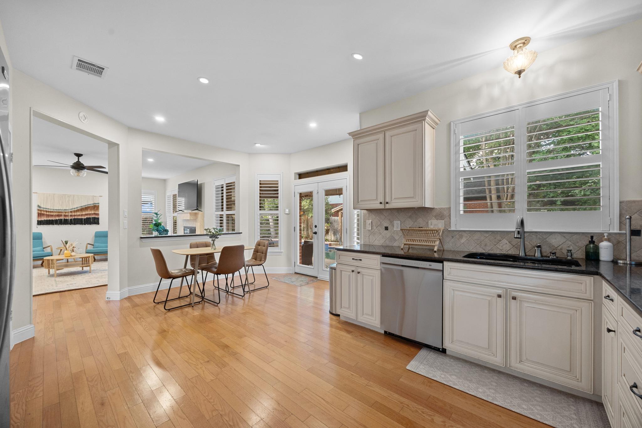 1215 Thistle Trl Property Photo 15