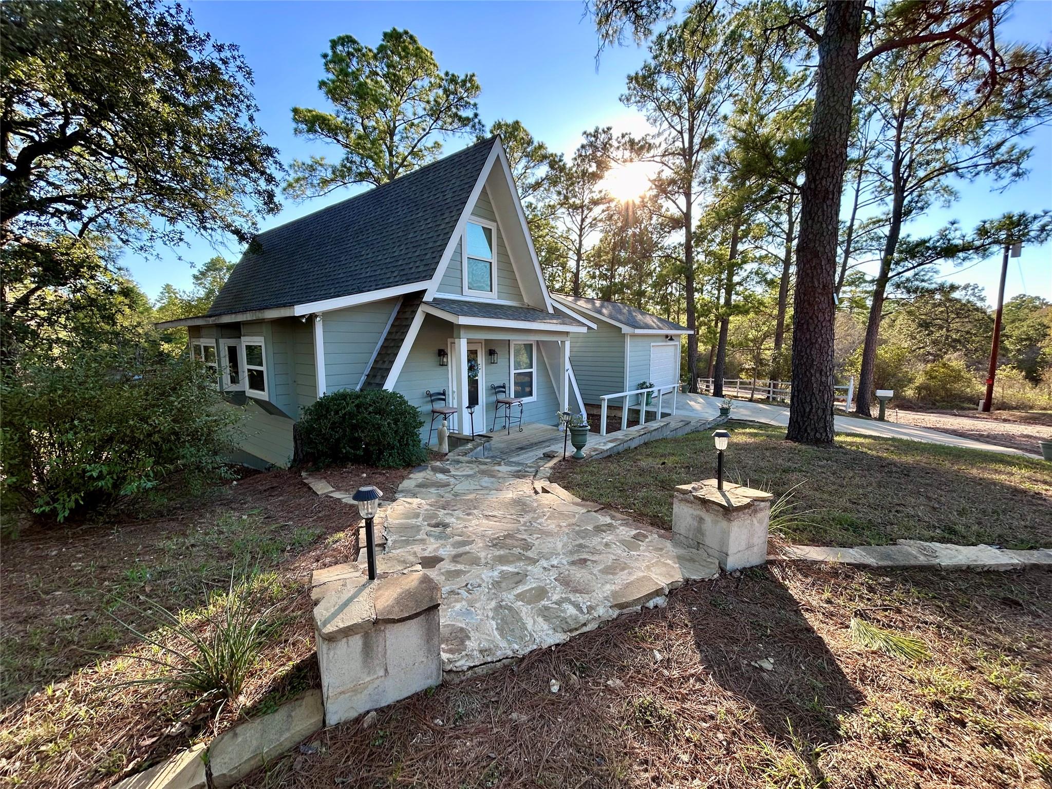 232 Clear Lake Drive Dr Property Photo 2