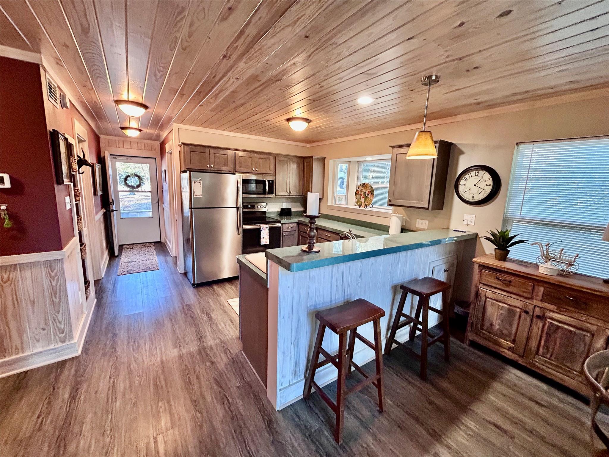 232 Clear Lake Drive Dr Property Photo 5