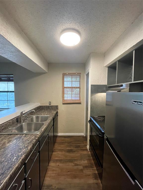 516 South Park Dr #201 Property Photo 3
