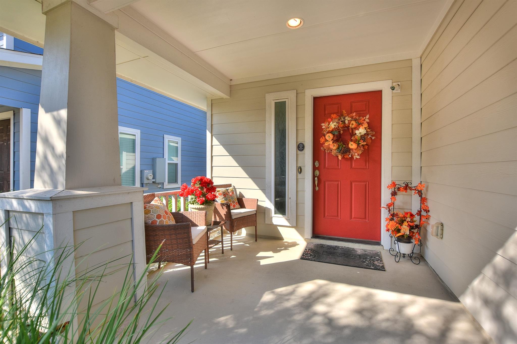 6032 Urbano Bnd Property Photo 3