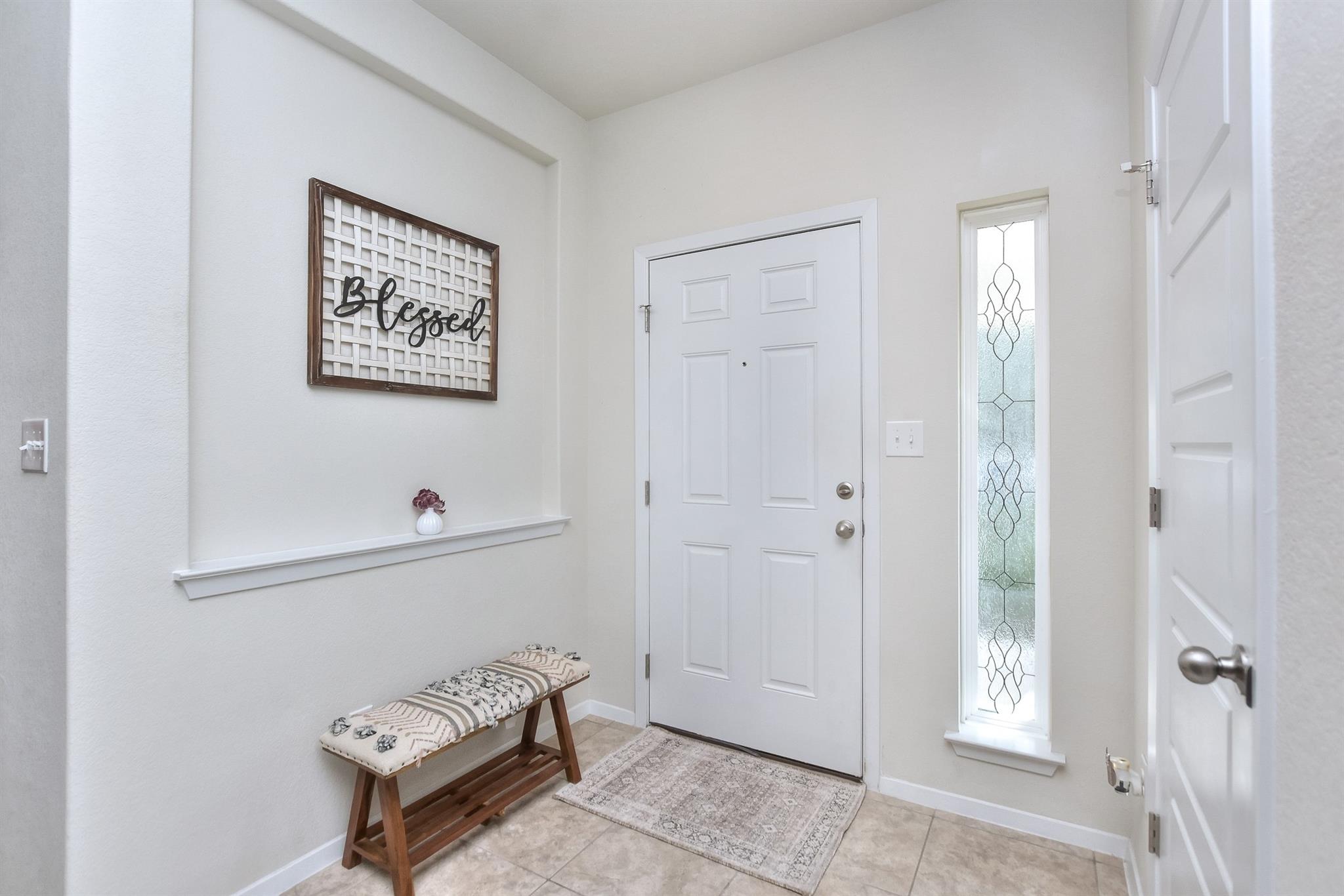 6032 Urbano Bnd Property Photo 4
