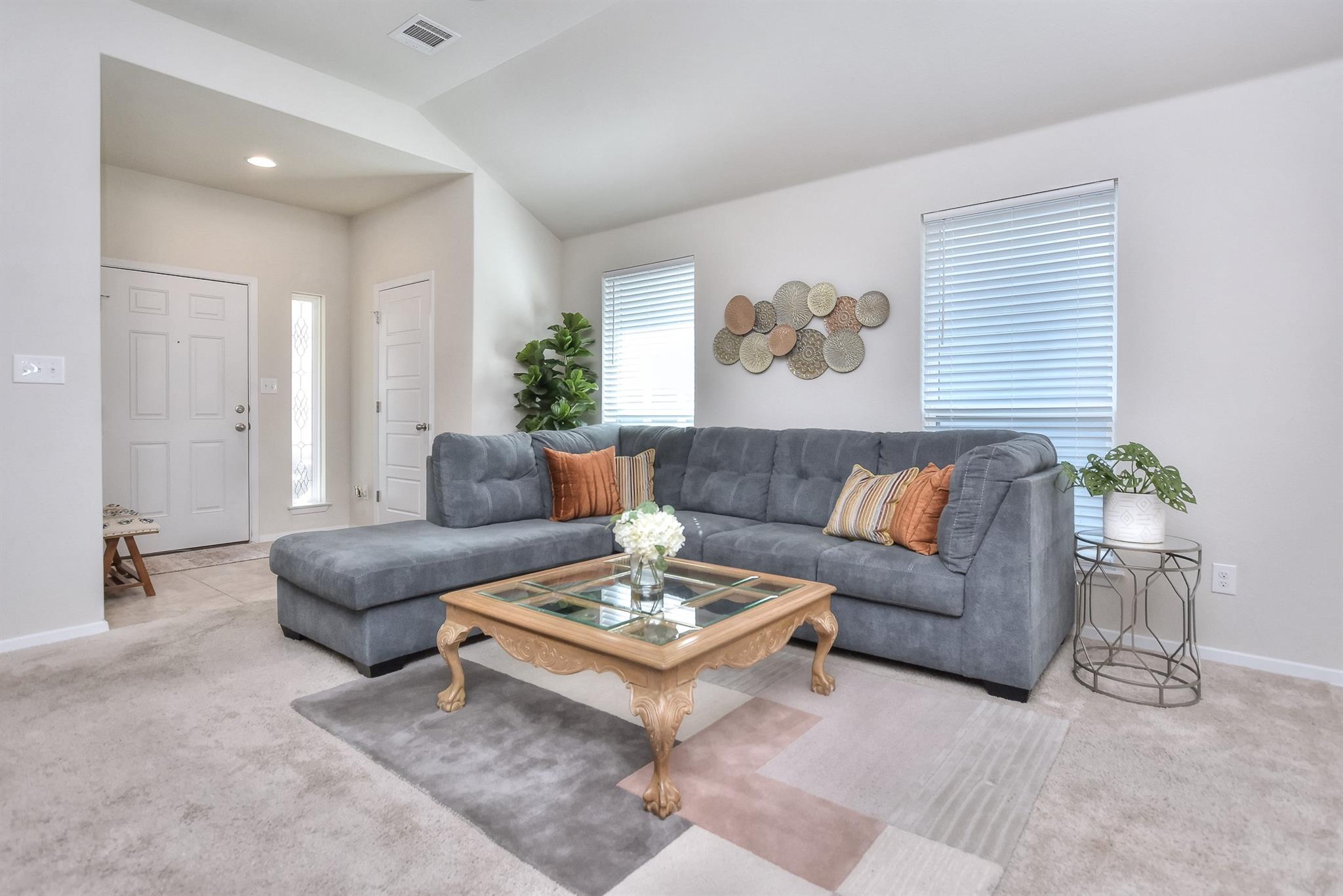 6032 Urbano Bnd Property Photo 6