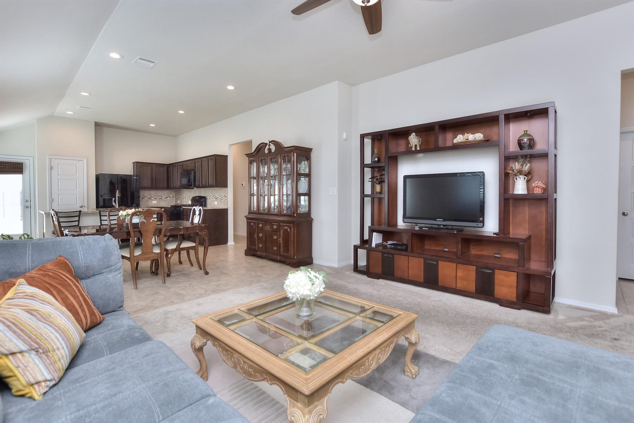 6032 Urbano Bnd Property Photo 8