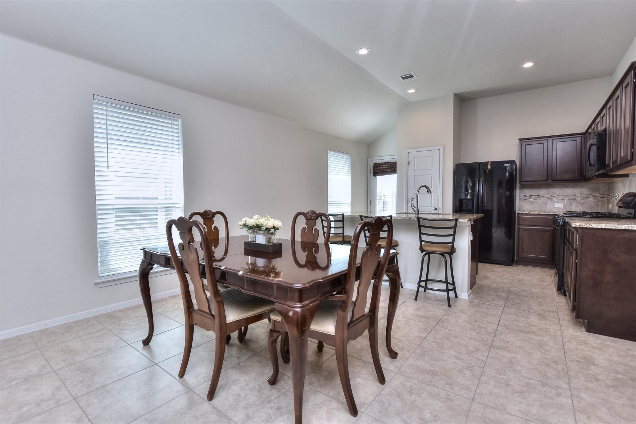 6032 Urbano Bnd Property Photo 10
