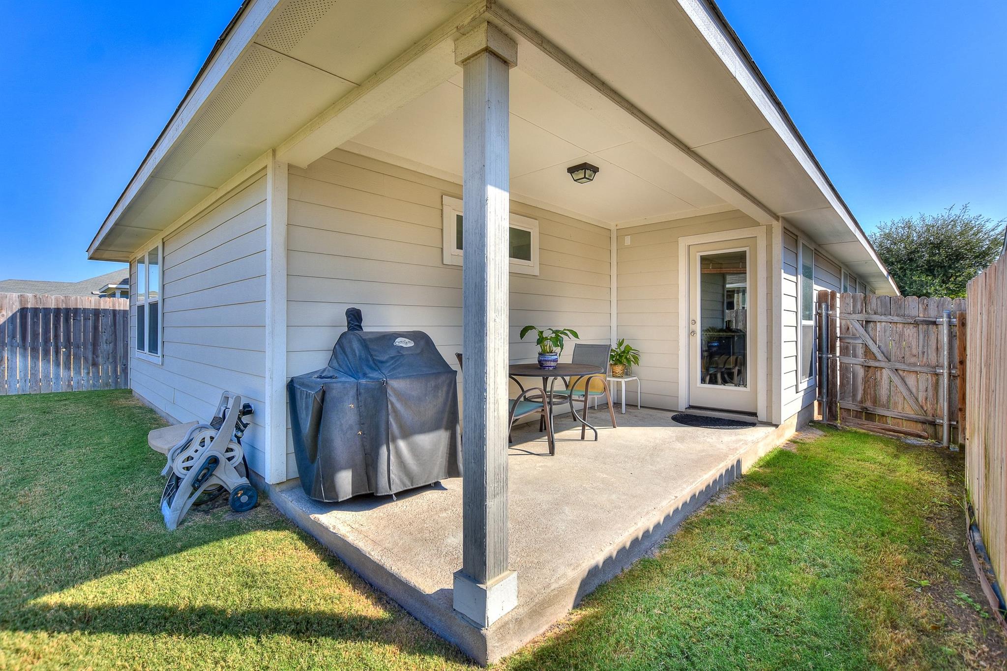 6032 Urbano Bnd Property Photo 26