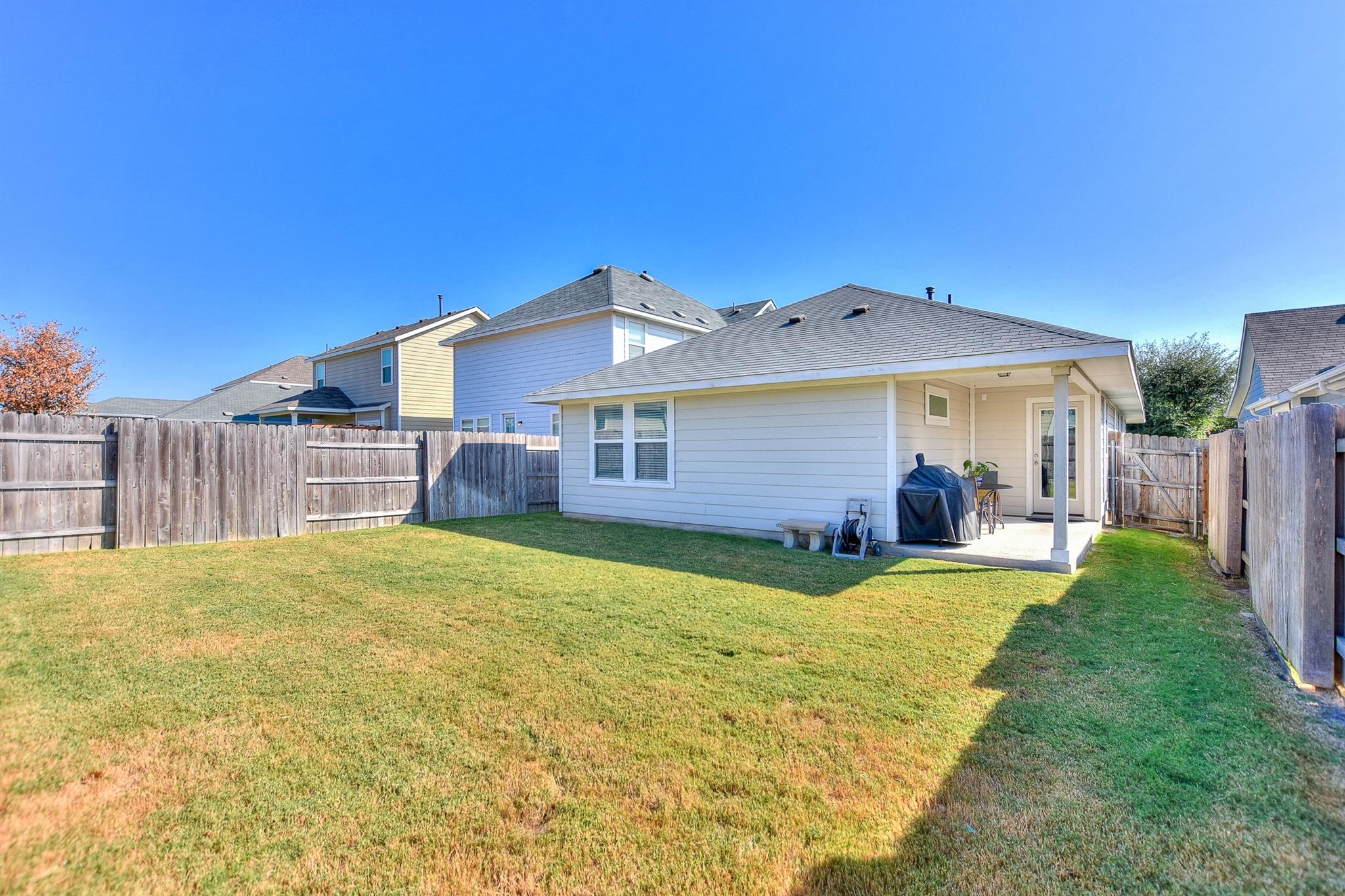 6032 Urbano Bnd Property Photo 28