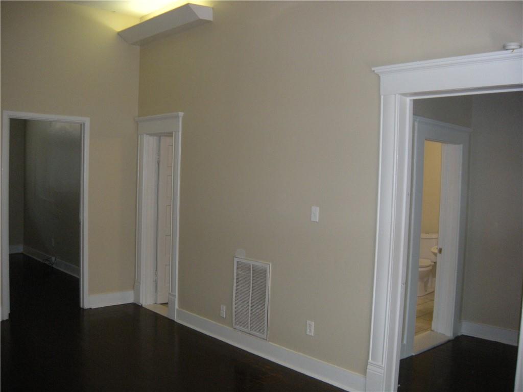 915 W 23rd St #c Property Photo 4