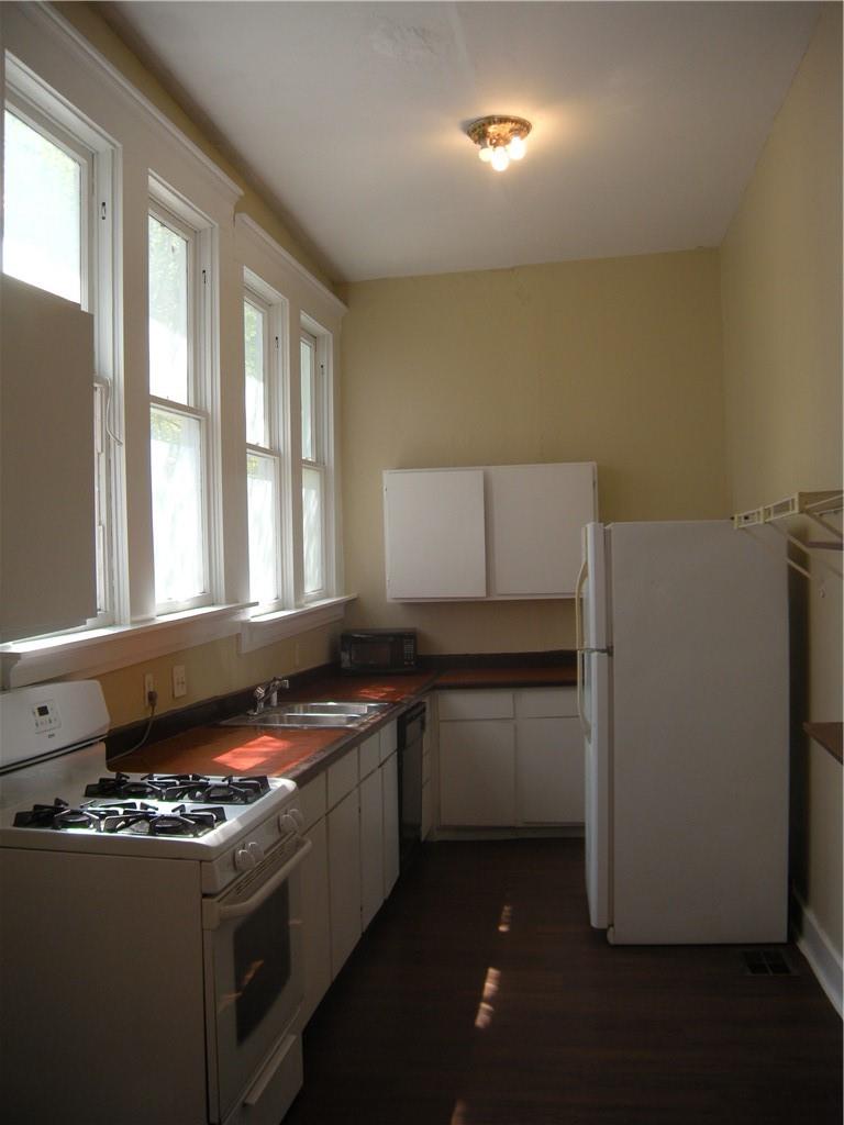 915 W 23rd St #c Property Photo 8