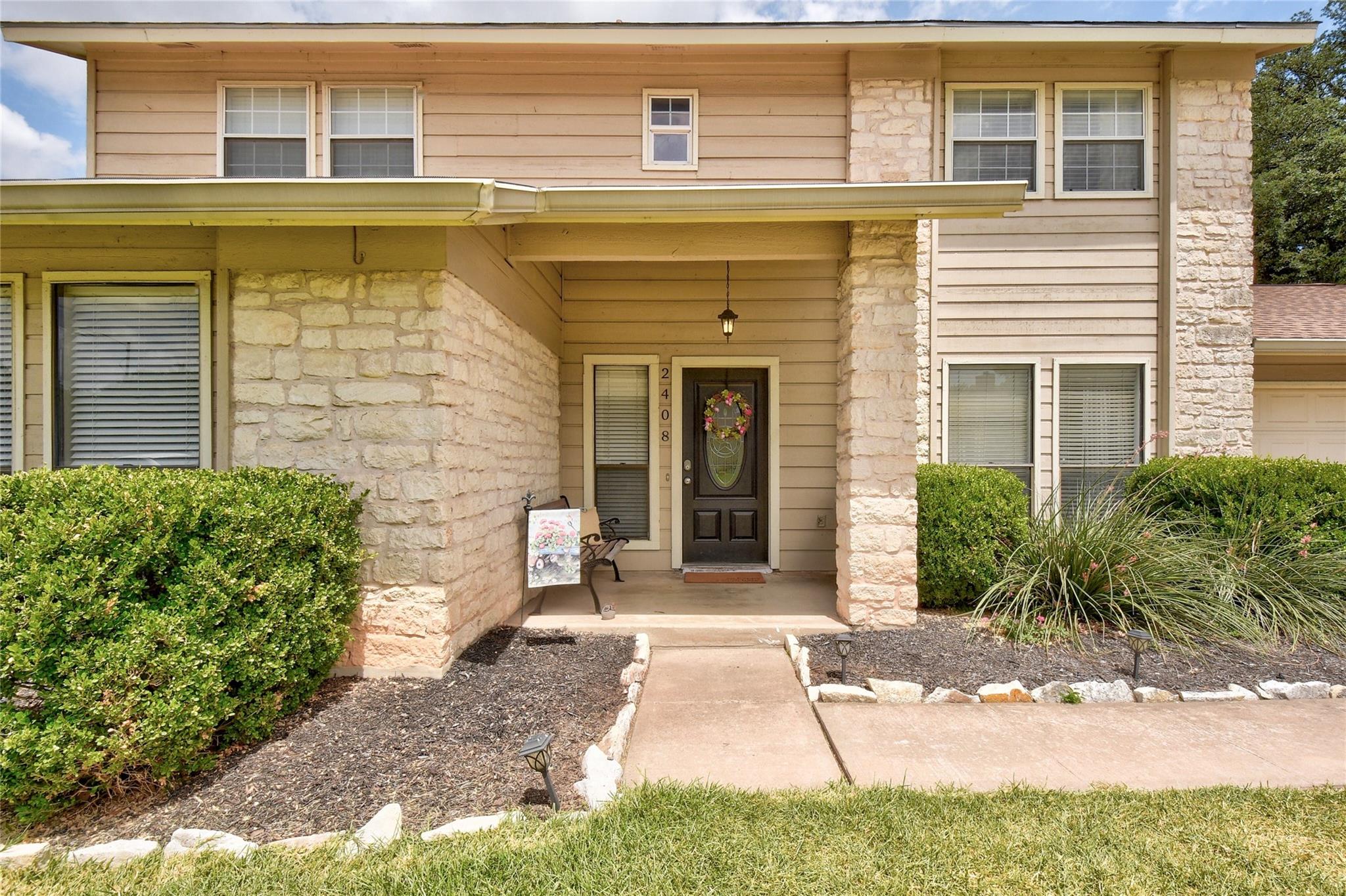2408 W Messick Loop Property Photo 3
