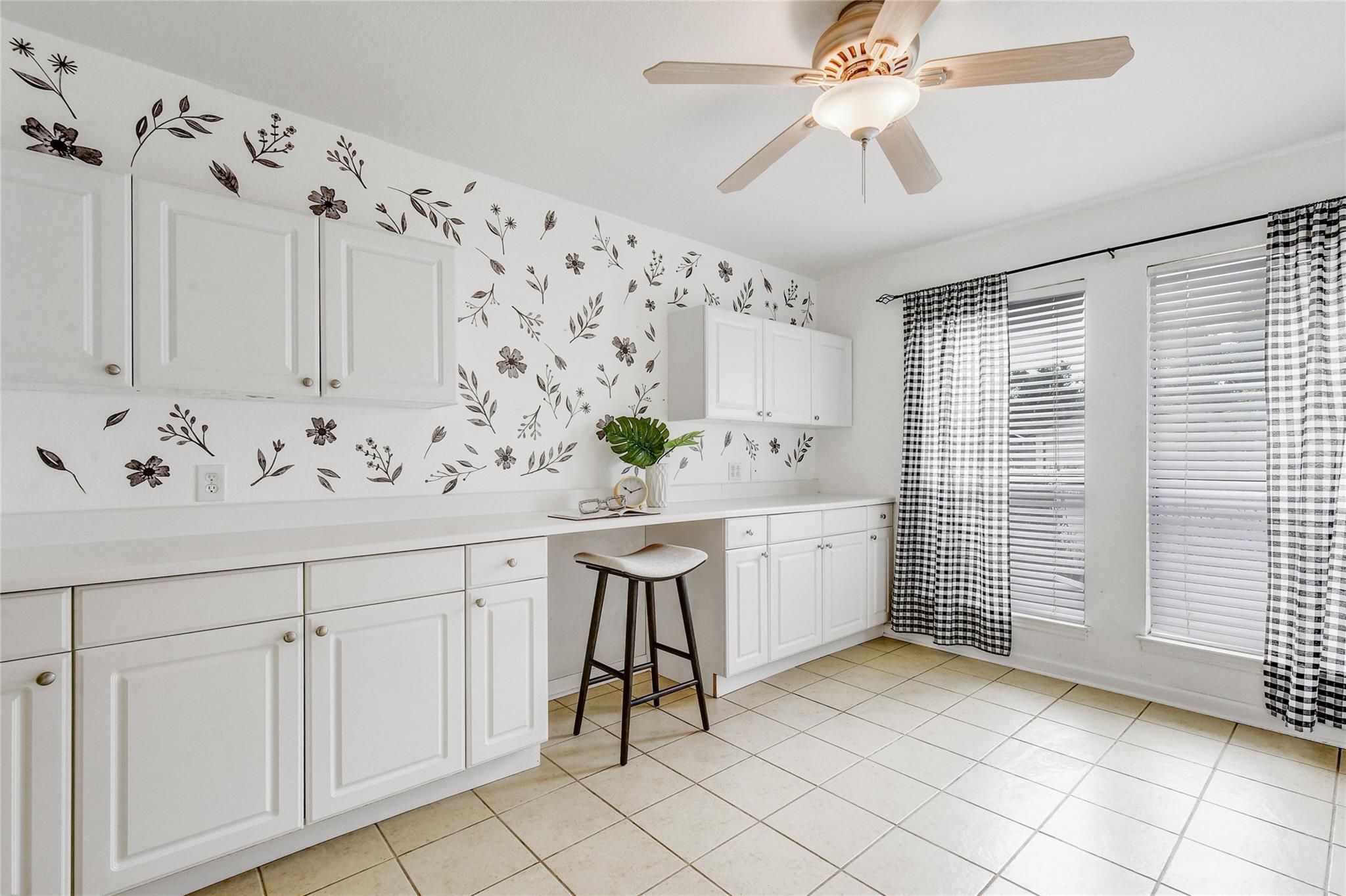 2408 W Messick Loop Property Photo 13