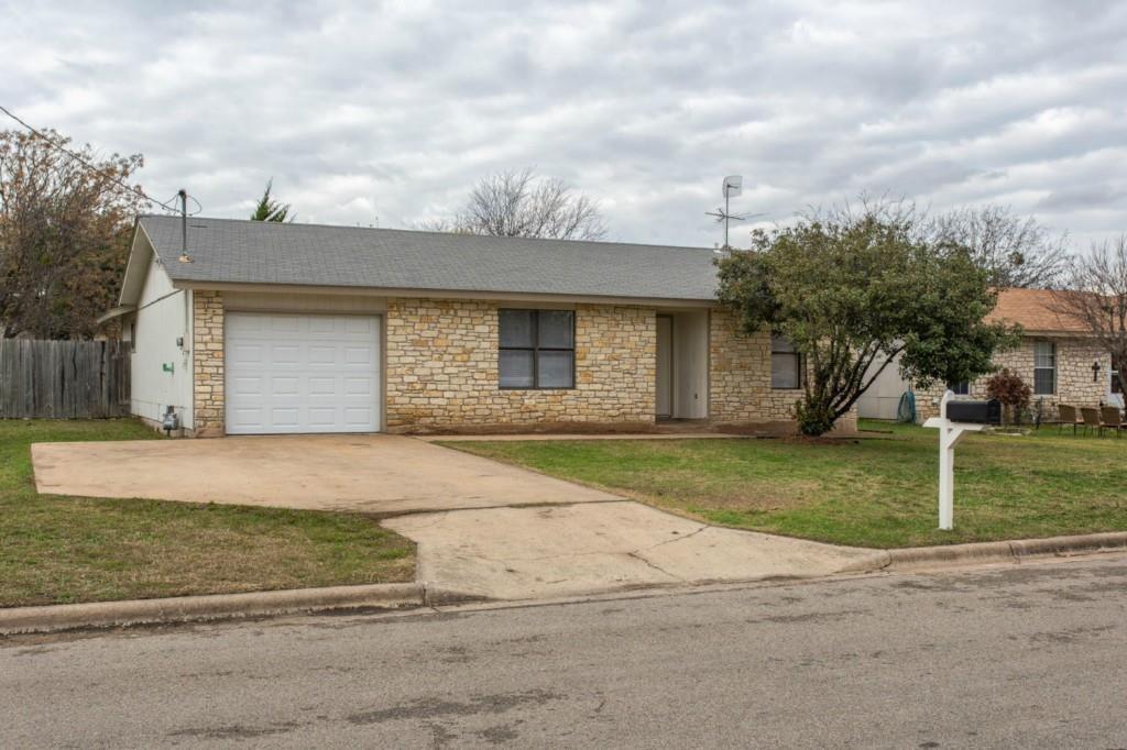 1505 Long Branch Dr Property Photo 1