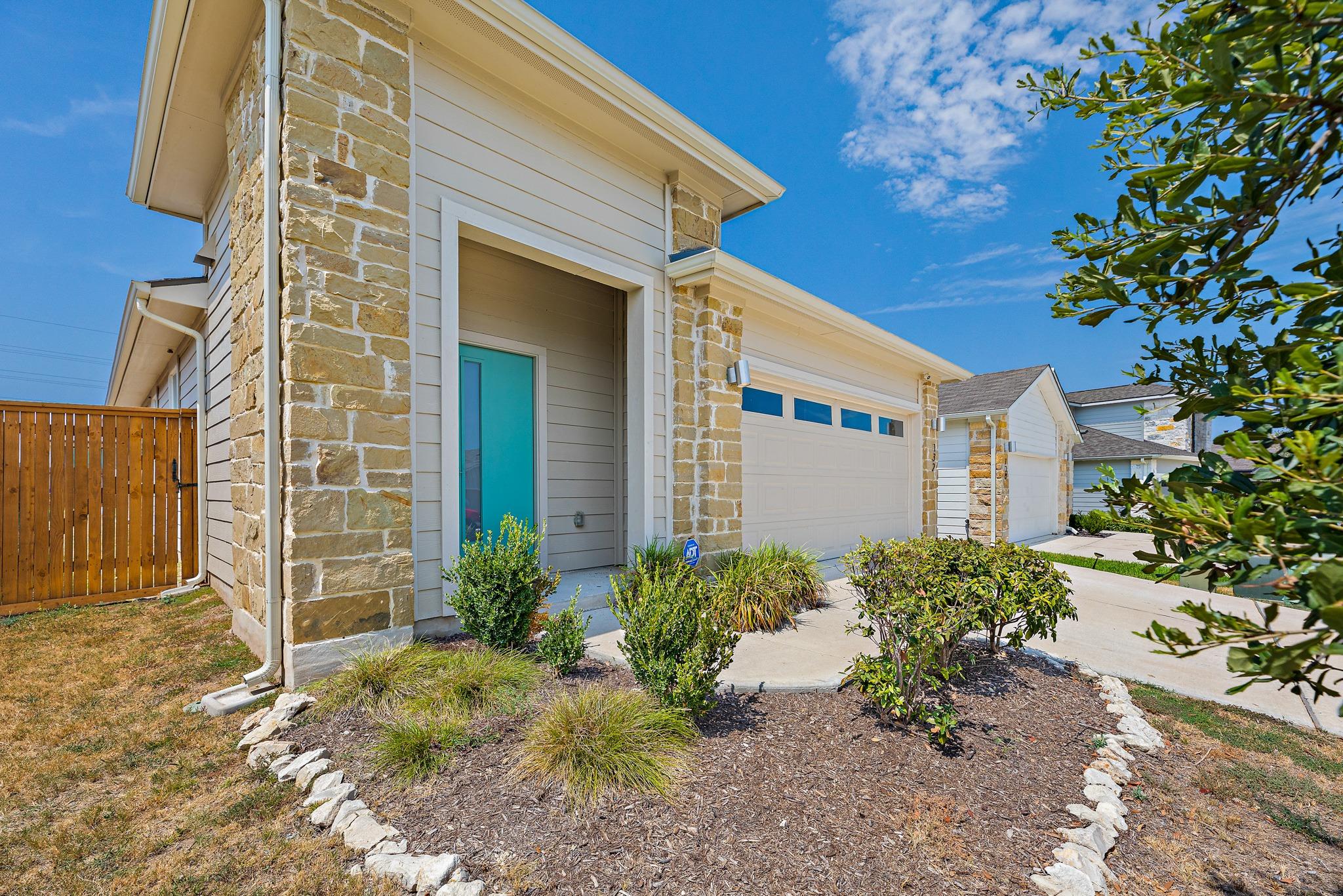 132 Scarborough Way Property Photo 2