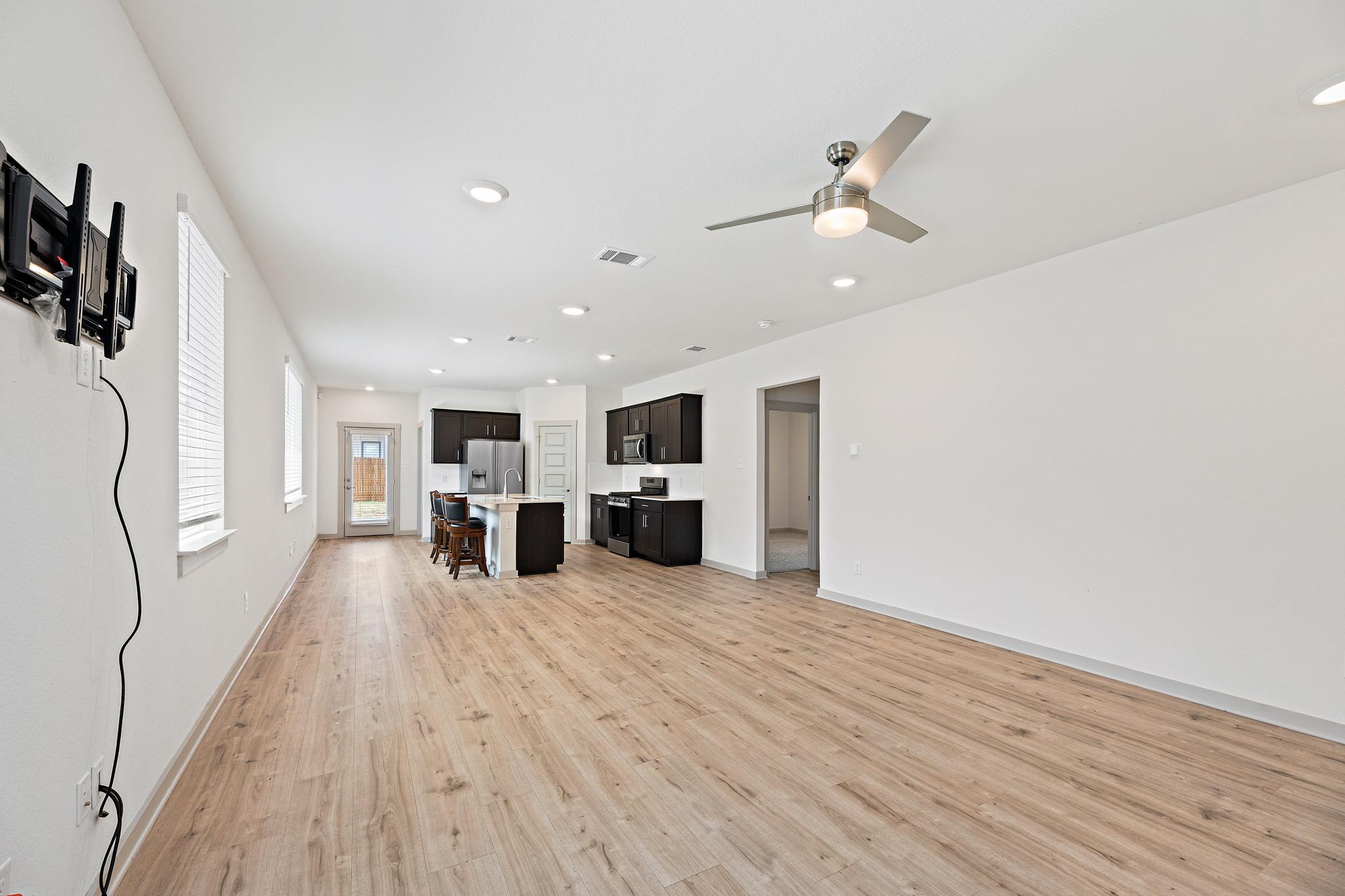 132 Scarborough Way Property Photo 6