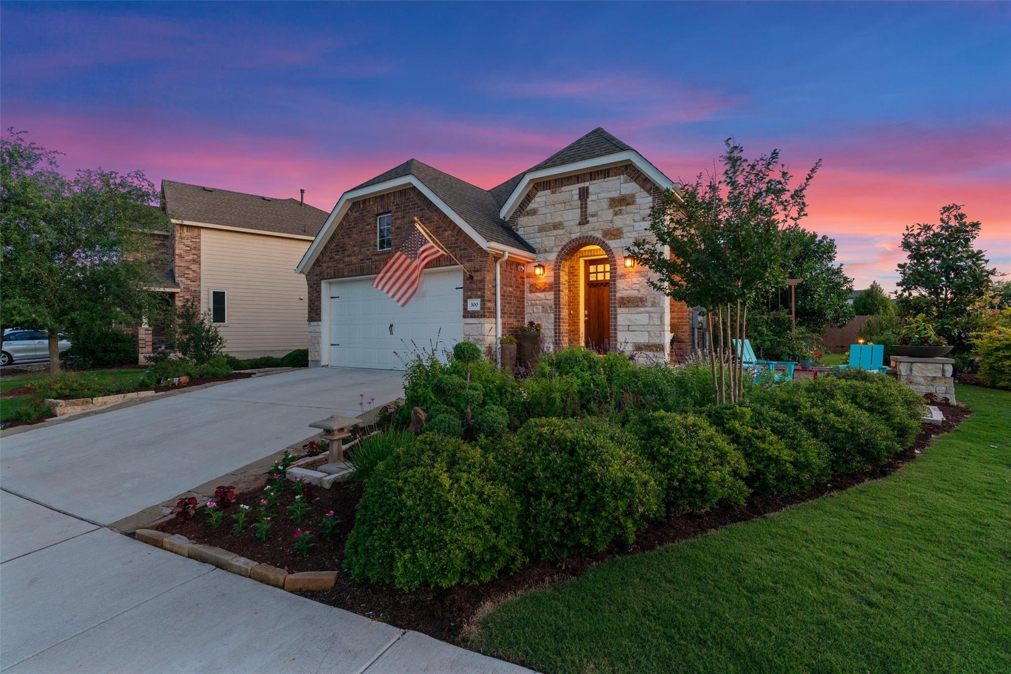 300 Gidran Trl Property Photo