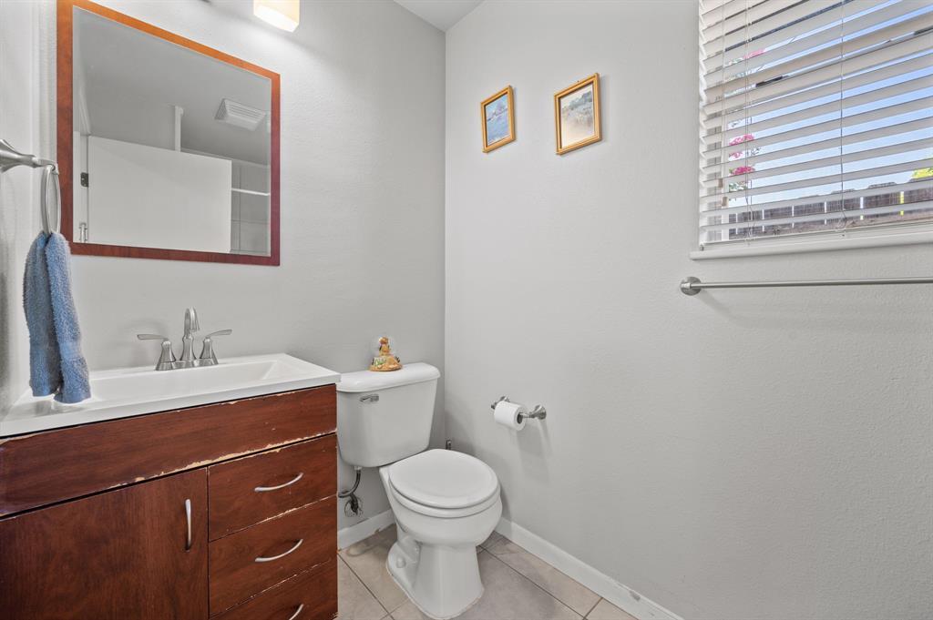 2712 Thrushwood Dr #a Property Photo 8