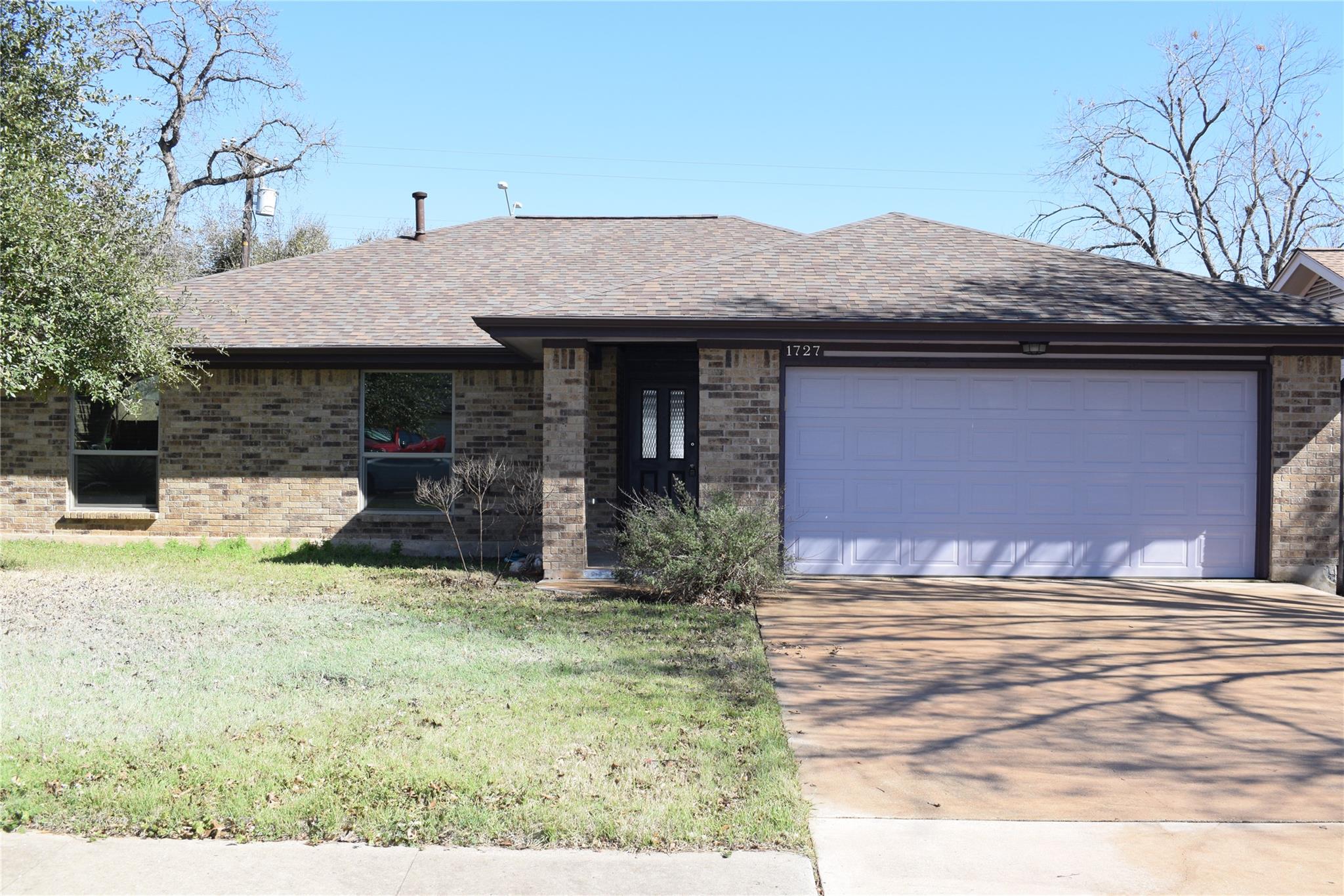 1727 Ryon Ln Property Photo