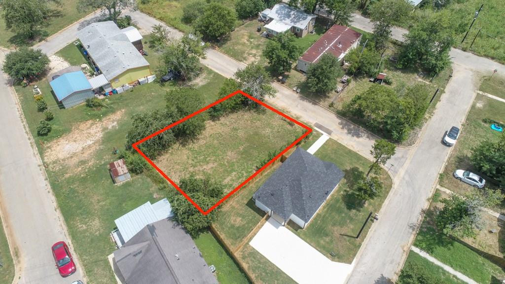 112 Field St Property Photo 5